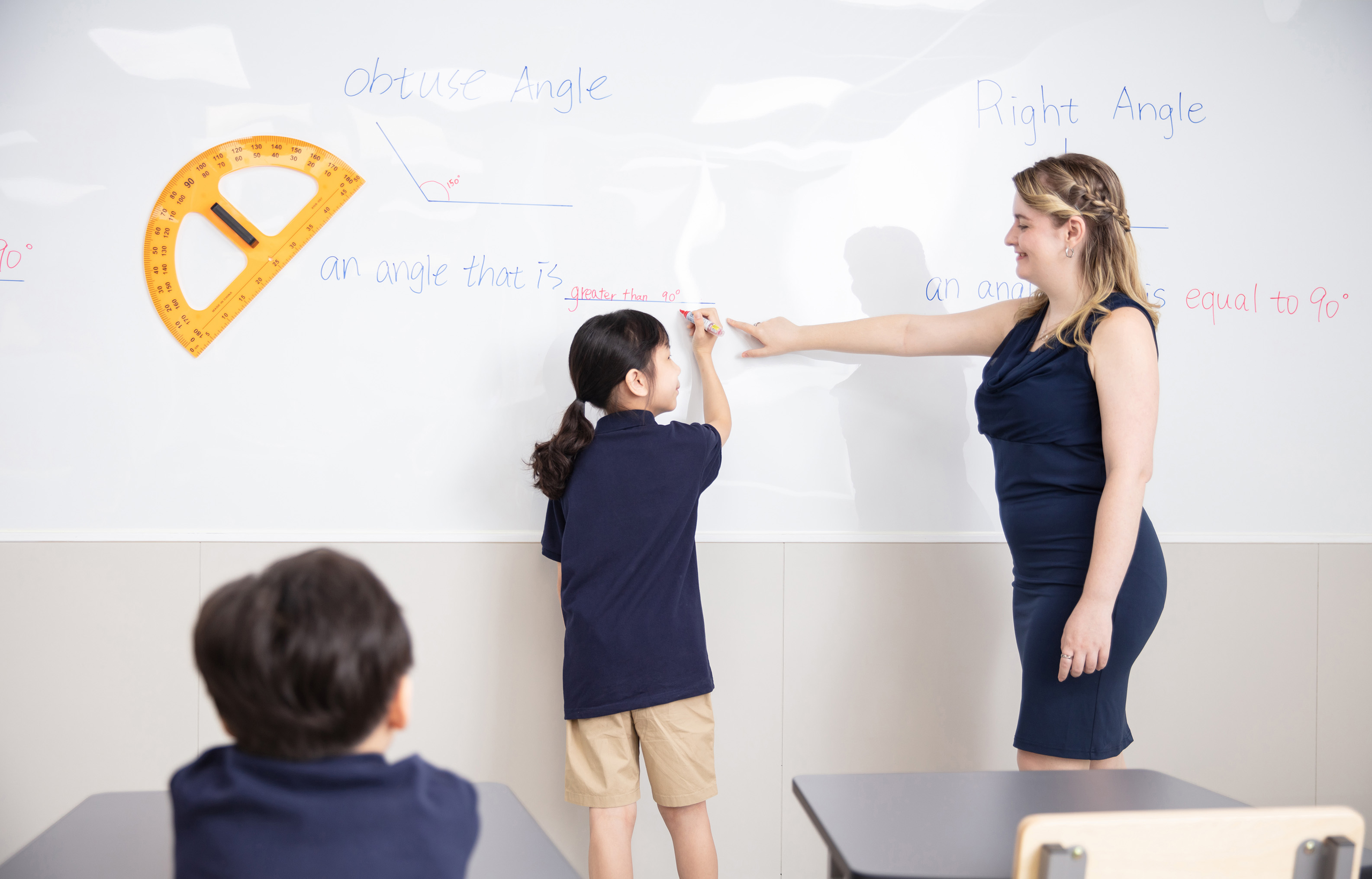 Concept exploration through discussion